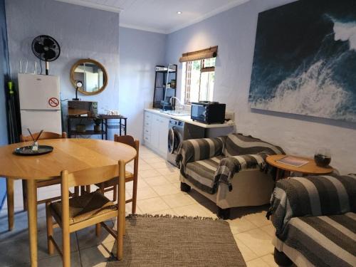 Plettenberg Bay Apartment | Midships Cabana near the beach!