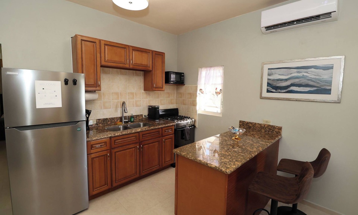 The Valley Apartment | Modern 1BR Getaway-Car Rental Available