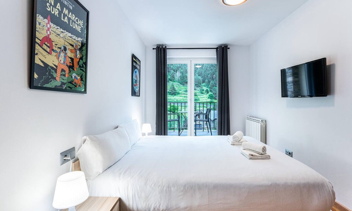 Arinsal Apartment | Modern apartment at the foot of the slopes - 4 guests