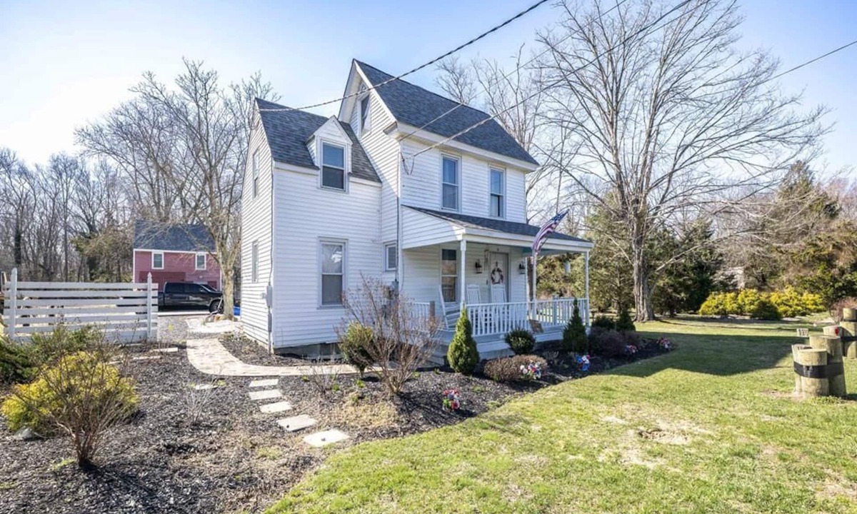 Green Creek House | Modern Farmhouse w/Hot Tub | Nr Cape May Beaches!