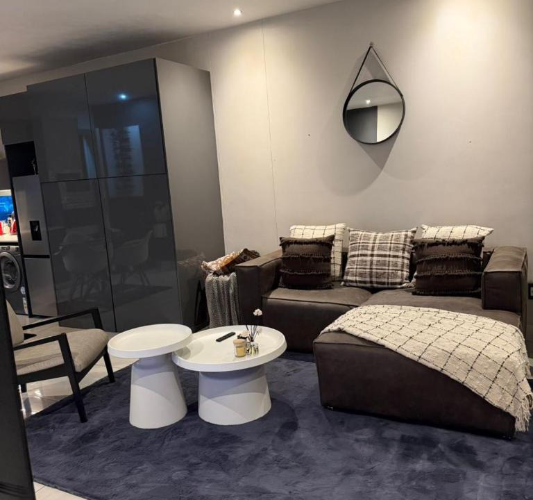 Houghton Estate Apartment | Modern Luxury Apartment- The Paramount Houghton Estate near Rosebank & Sandton