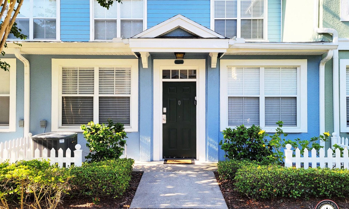 Venetian Bay Villages Apartment | Mom's Magical Retreat "Close to the Magic, but away from the mayhem!"