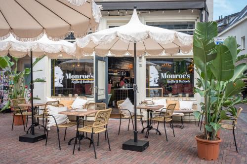 Deventer House | Monroe’s stay