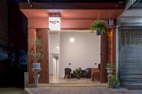 Maha Phruttharam Hotel | MornSamyan