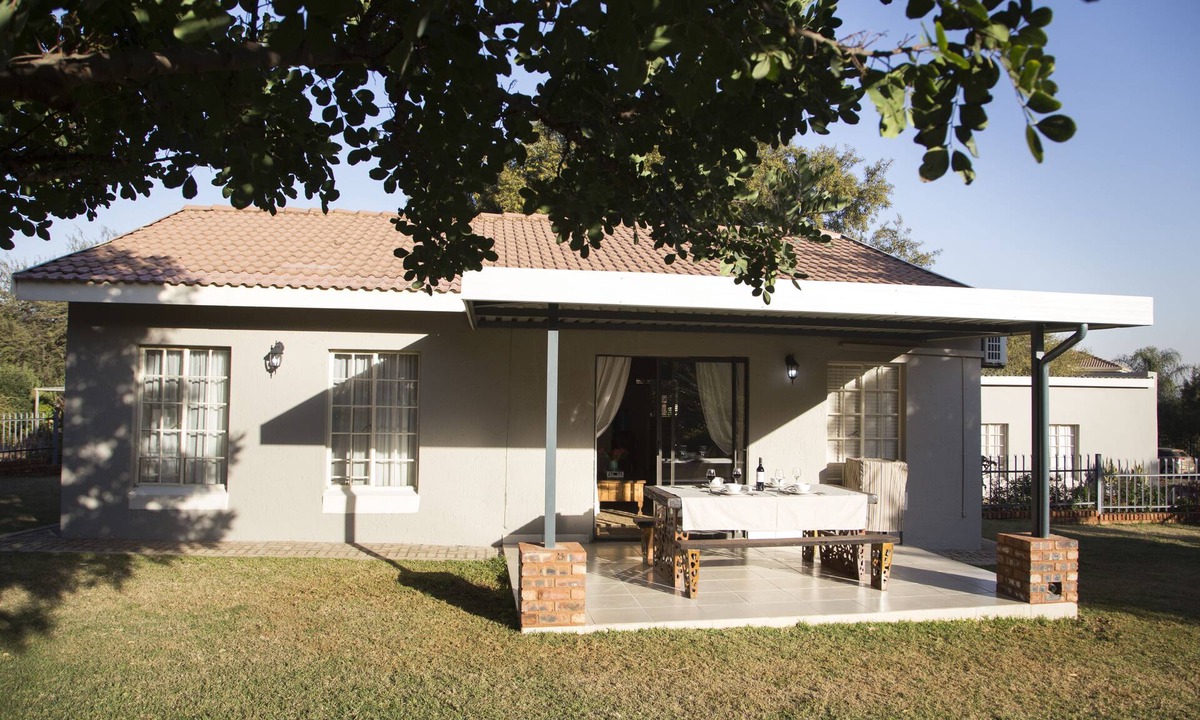 Hartbeespoort Cottage | Nehema Manor