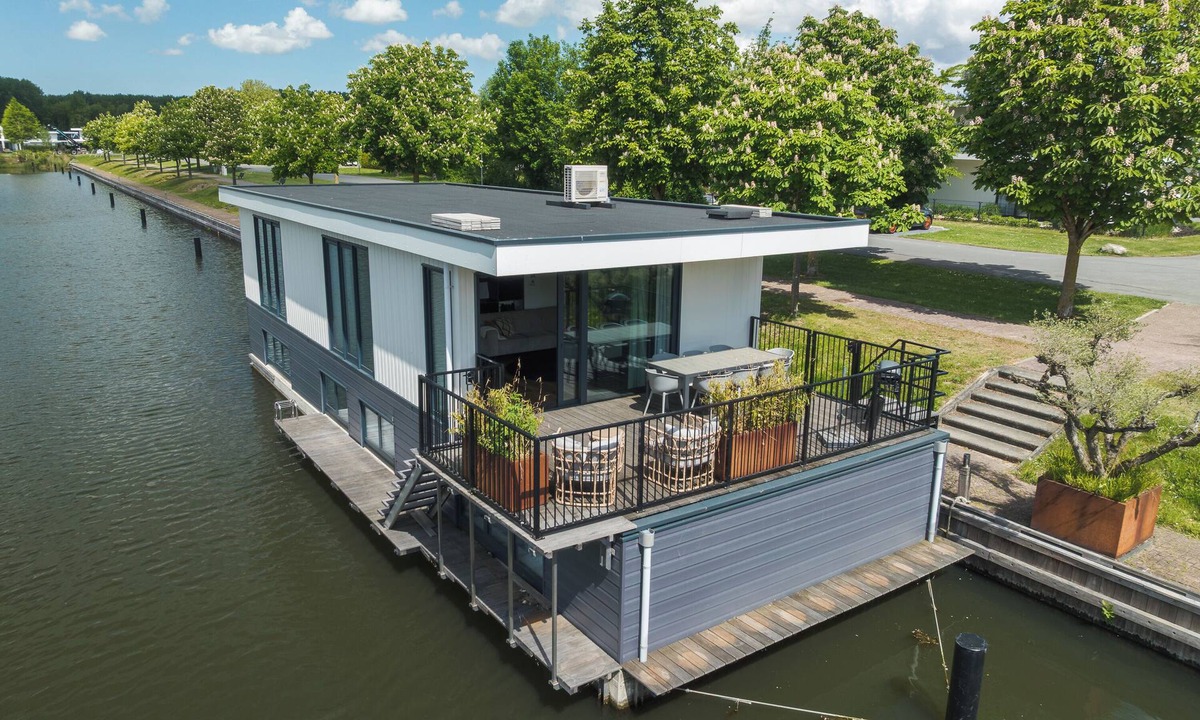 Zeewolde House | NEW: Ultimate waterfront enjoyment at Villa Resort Harderwold