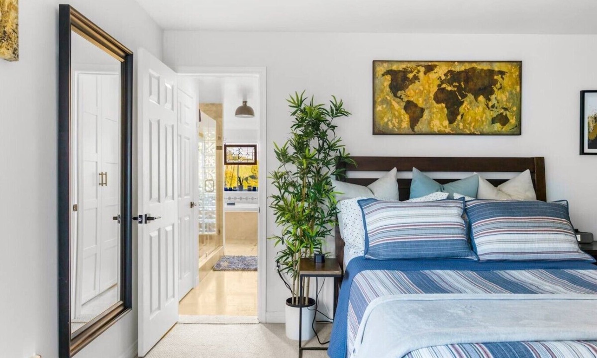 West Hills House | NEW! West Hills Home w/Pool & Valley Views