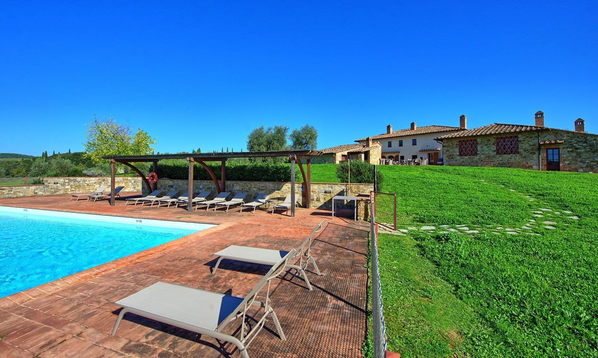 Castelnuovo Berardenga Apartment | Nice apartment for 2 guests with pool, A/C, TV and panoramic view, close to Siena