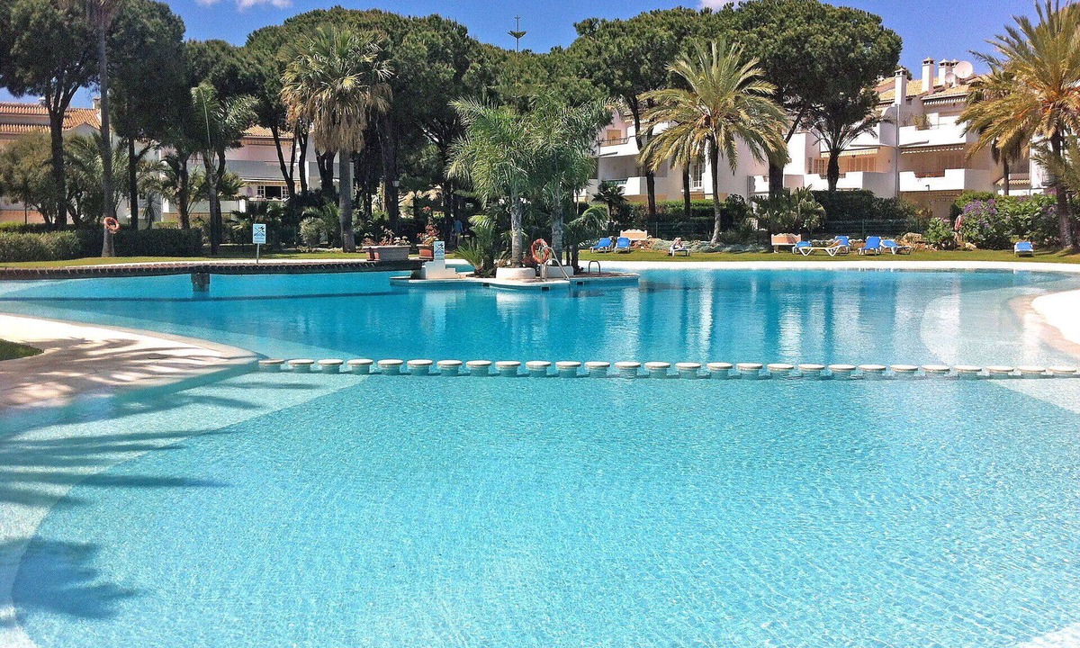 El Paraiso Apartment | Nice apartment for 4 people with WIFI, pool, A/C, TV and terrace