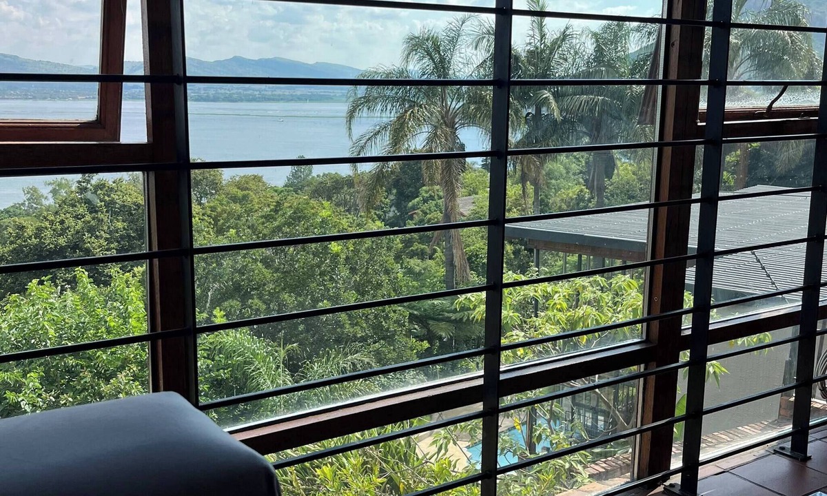 Schoemansville Apartment | Nice cozy apartment with a great dam view
