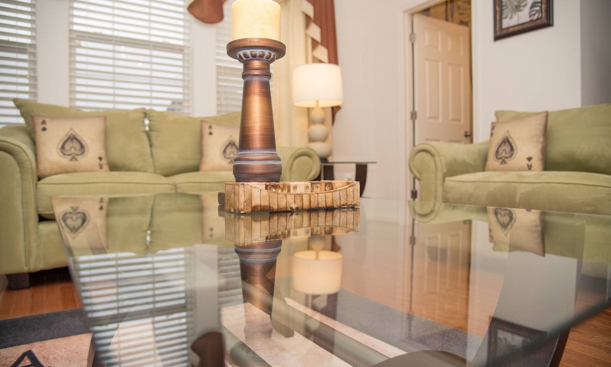 Laurel House | Nora's Guest House- fine living by LLOYD SUITES
