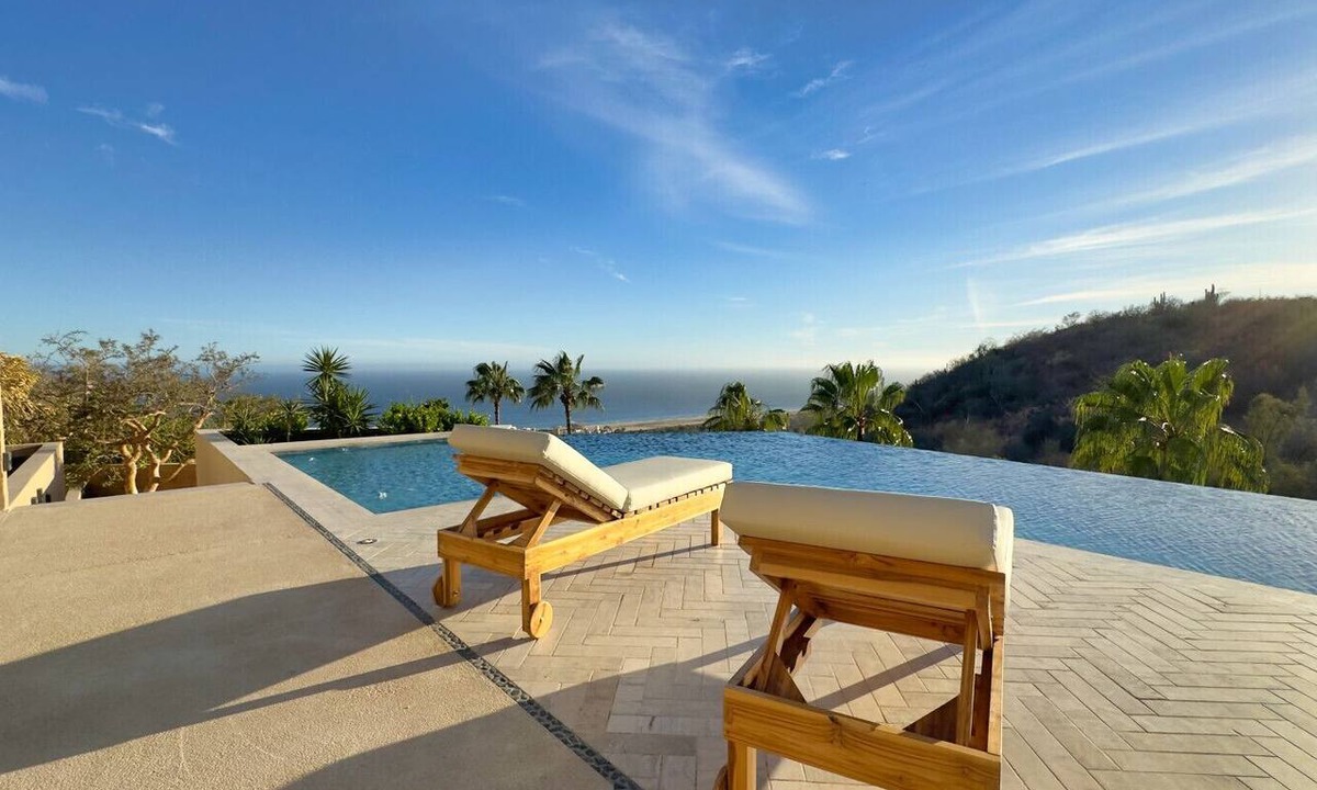 Paraiso Escondido Condo | Ocean View, Infinity Pool, Overlooking Quivira
