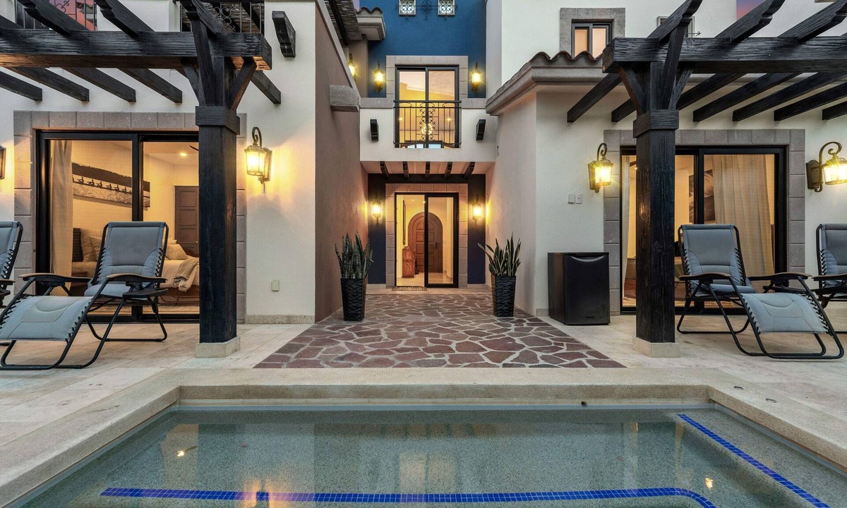 Paraiso Escondido House | Ocean view private villa with pool and activities