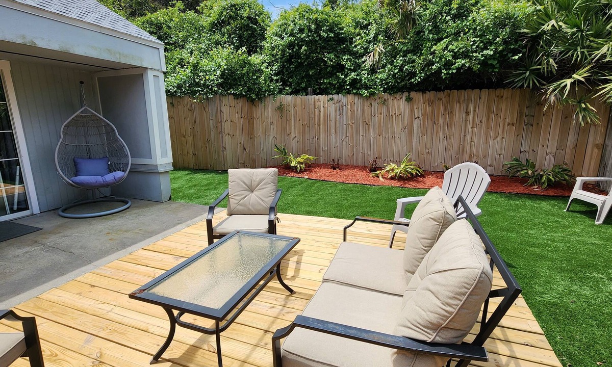 Vilano Beach House | Ocean Villa at Vilano beach - St Augustine Walk to the beach