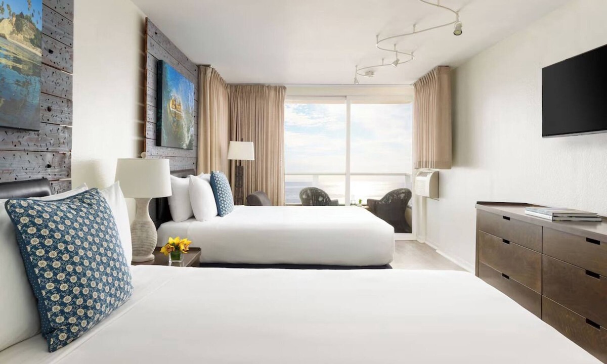 Laguna Beach Hotel | Oceanfront Comfort with Outdoor Pools | Near Pageant of the Masters