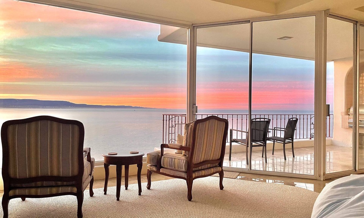 Playas de Rosarito Condo | OCEANFRONT w Amazing Views! Huge CLUB MARENA Rosarito Condo-SAFE Priv Beach/SURF