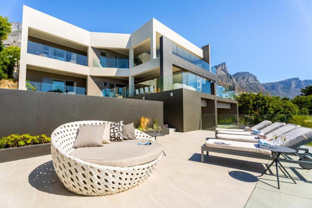 Camps Bay House | Ottawa Grand Camps Bay - 18 Sleeper Pool Views