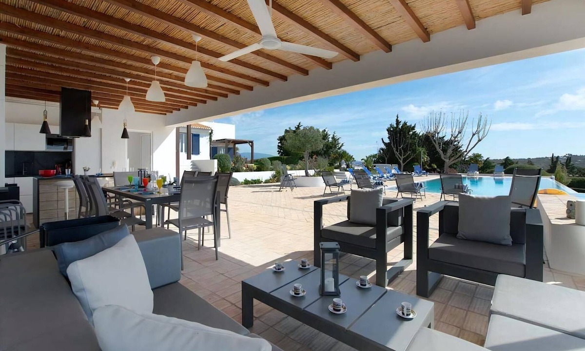Funchal Villa | Outstanding Lagos Villa | 6 Bedrooms | Villa Alfarrobeira | Stunning Sea View