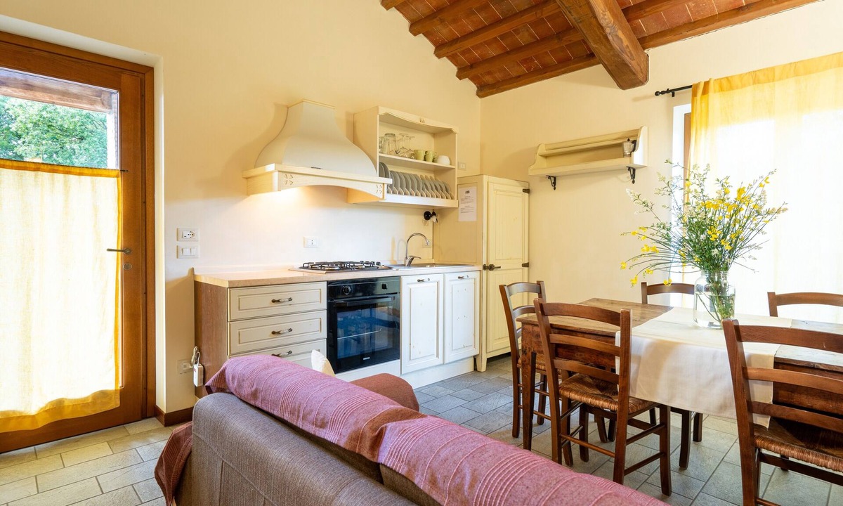 Pieve Santo Stefano Apartment | Paglia e Fieno – Agriturismo with Experiences, Breakfast Included - Le Ceregne Bio