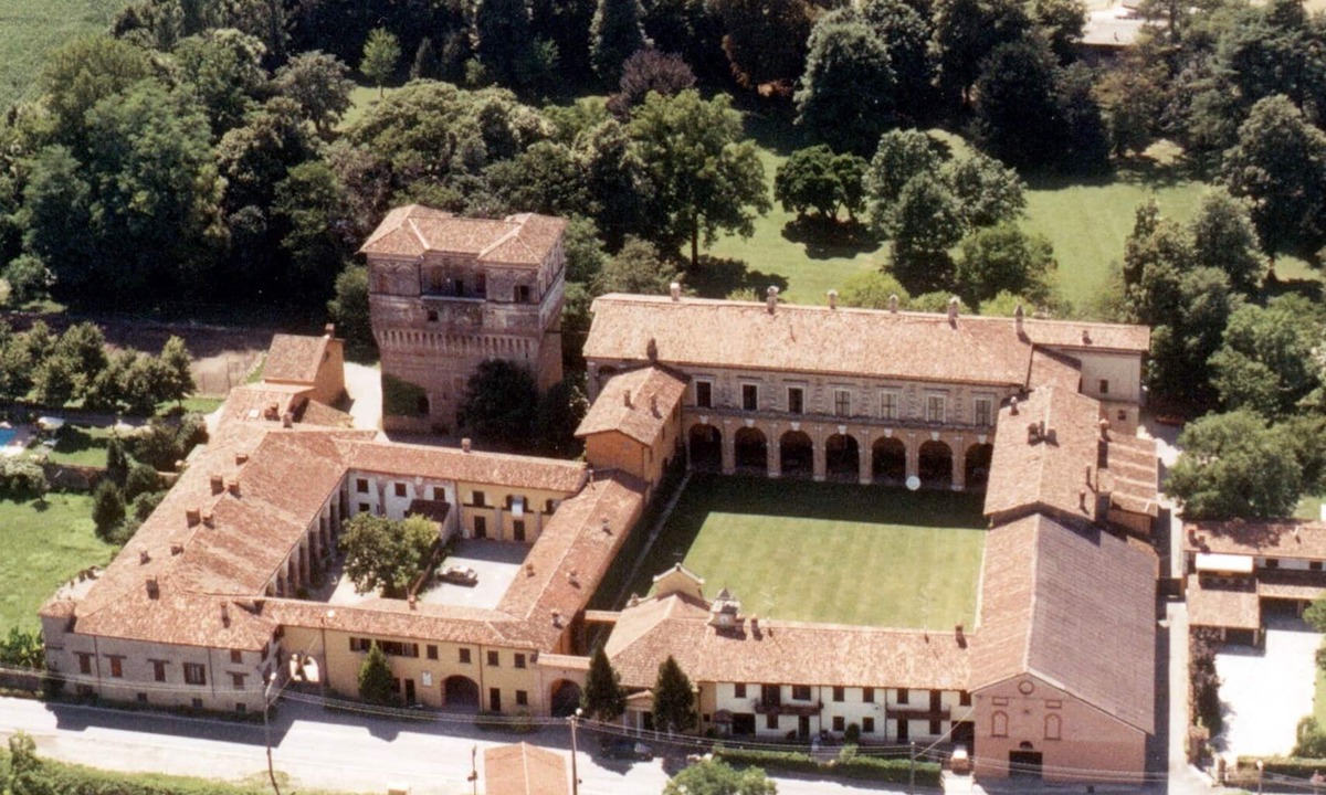 Torre Pallavicina Apartment | Palazzo Barbò