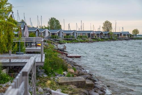 Bovenkarspel Resort | Pavilion Waterfront 6