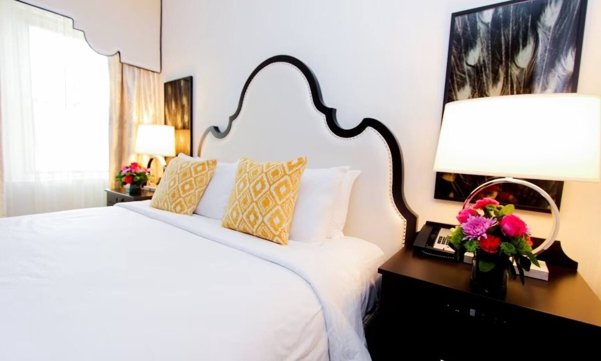 Kalorama Heights Hotel | Peaceful Suite Stay Near Attractions! 2 Cozy Units w/Gym Access