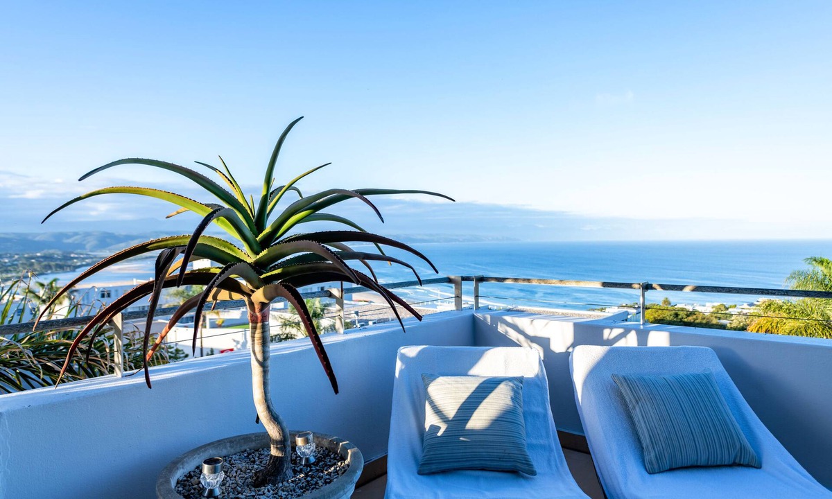 Plettenberg Bay Apartment | PENTHOUSE 230 M2 ON THE SEA FANTASTIC VIEW