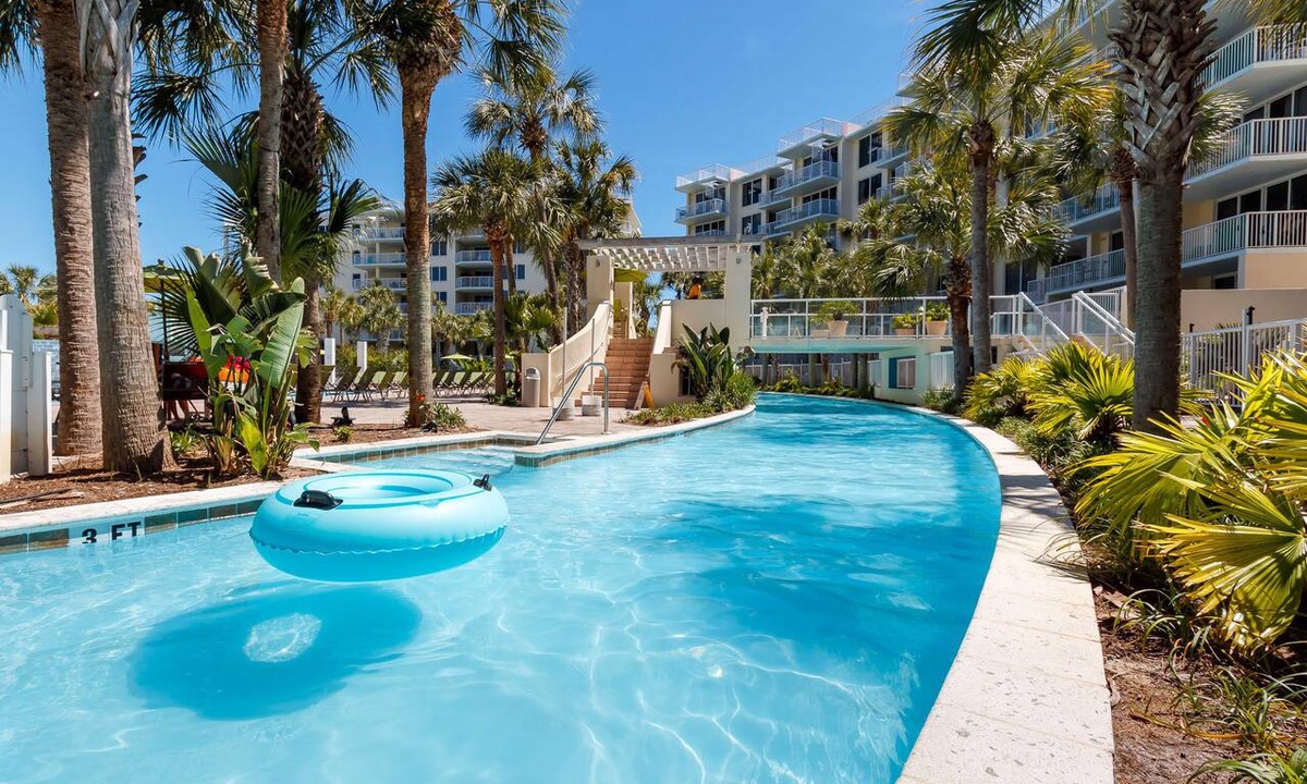 Fort Walton Beach Condo | Penthouse-Directly ON Water-Huge Roof Top Patio-Private Hot Tub-Gorgeous Views!