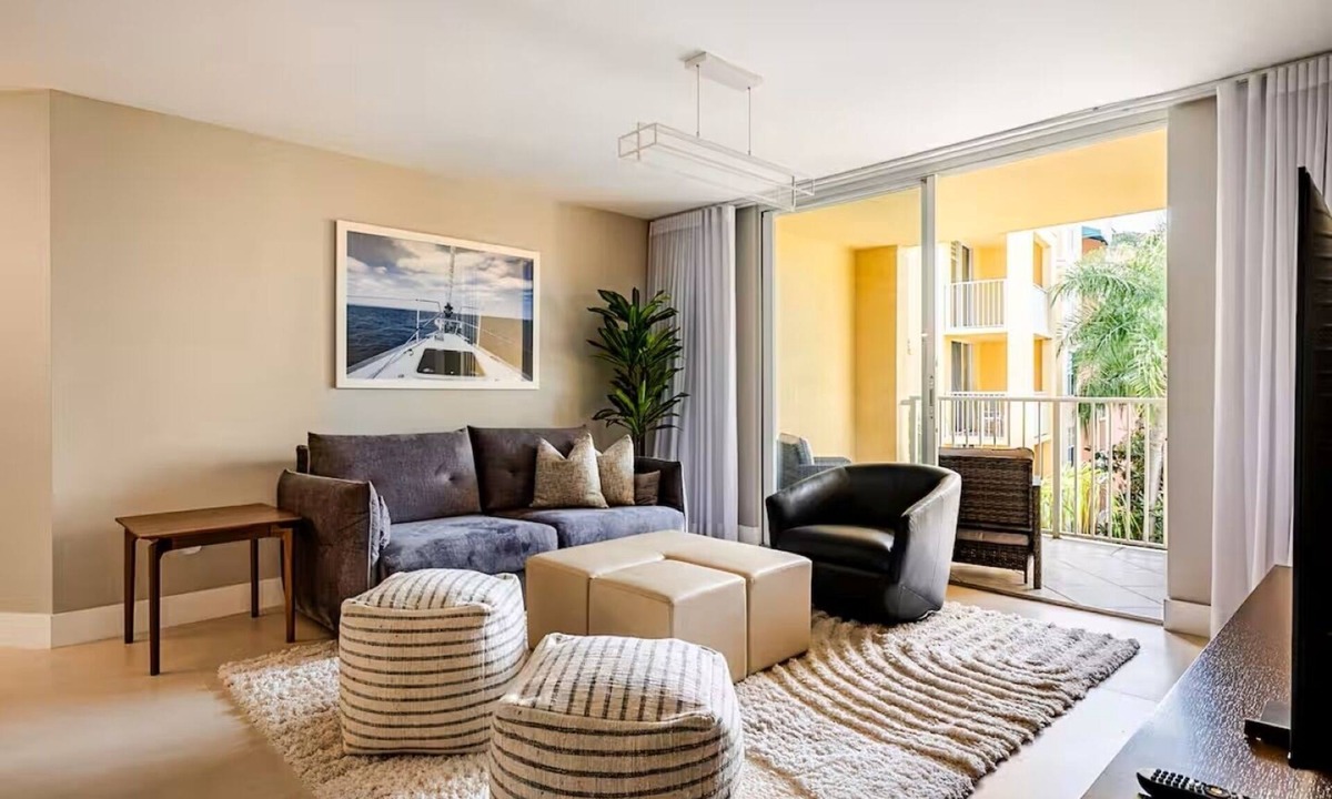 Aventura Apartment | Perfect 1-bedroom apartment with AC in charming Aventura