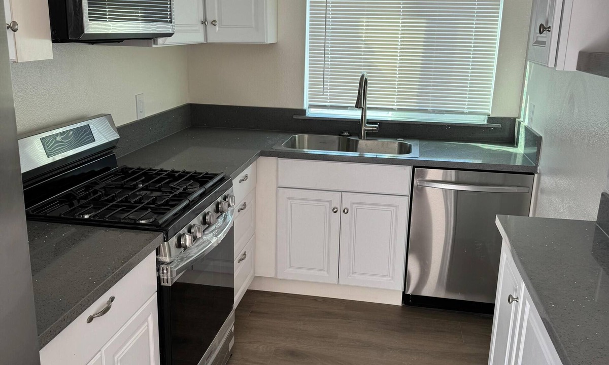 Camarillo Apartment | Perfect apartment with AC in tranquil Camarillo neighborhood