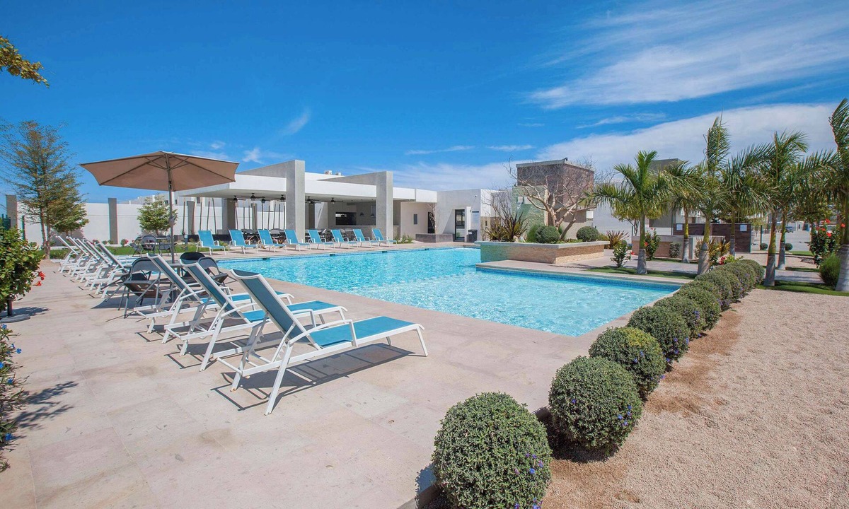 La Paz House | Perfect House communal Pool, Security and Comfort