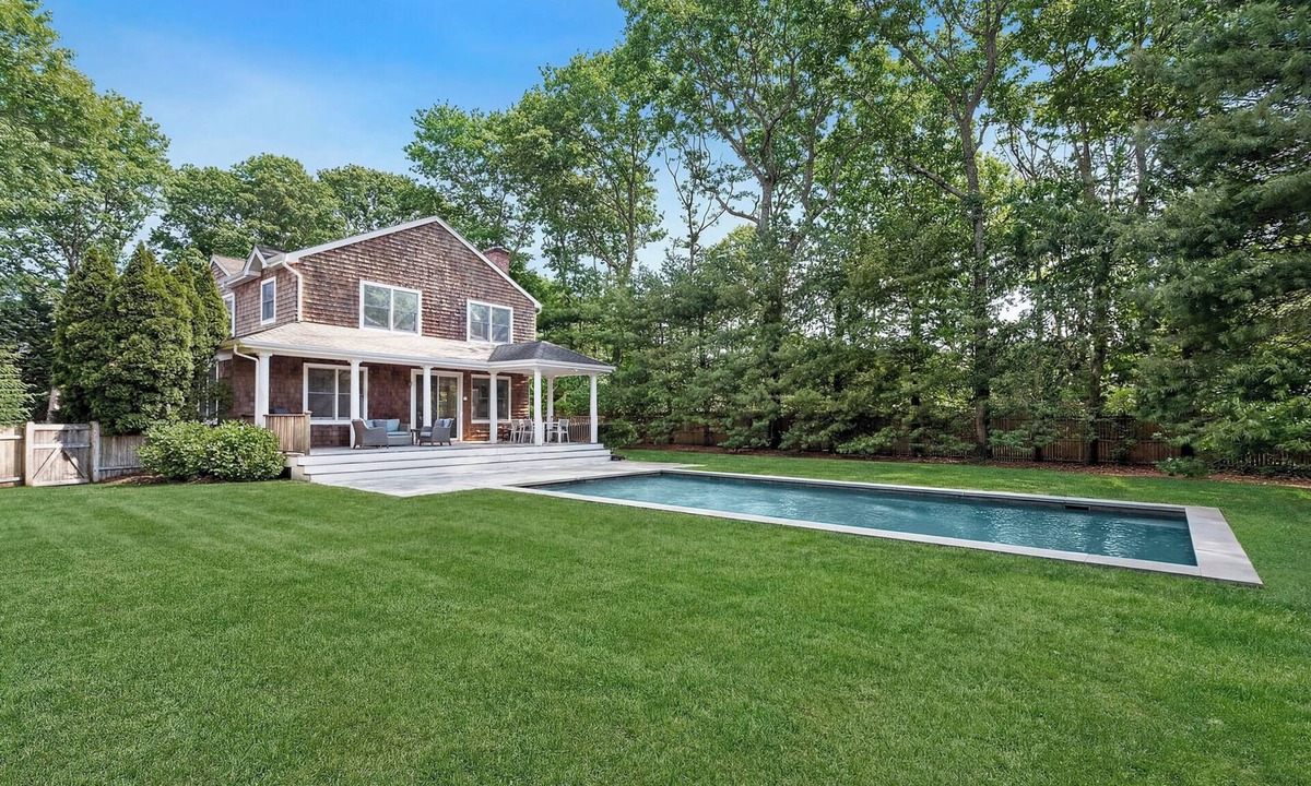 Wainscott Woods House | Perfect House for Families! Quiet Neighborhood and Close to Everything!