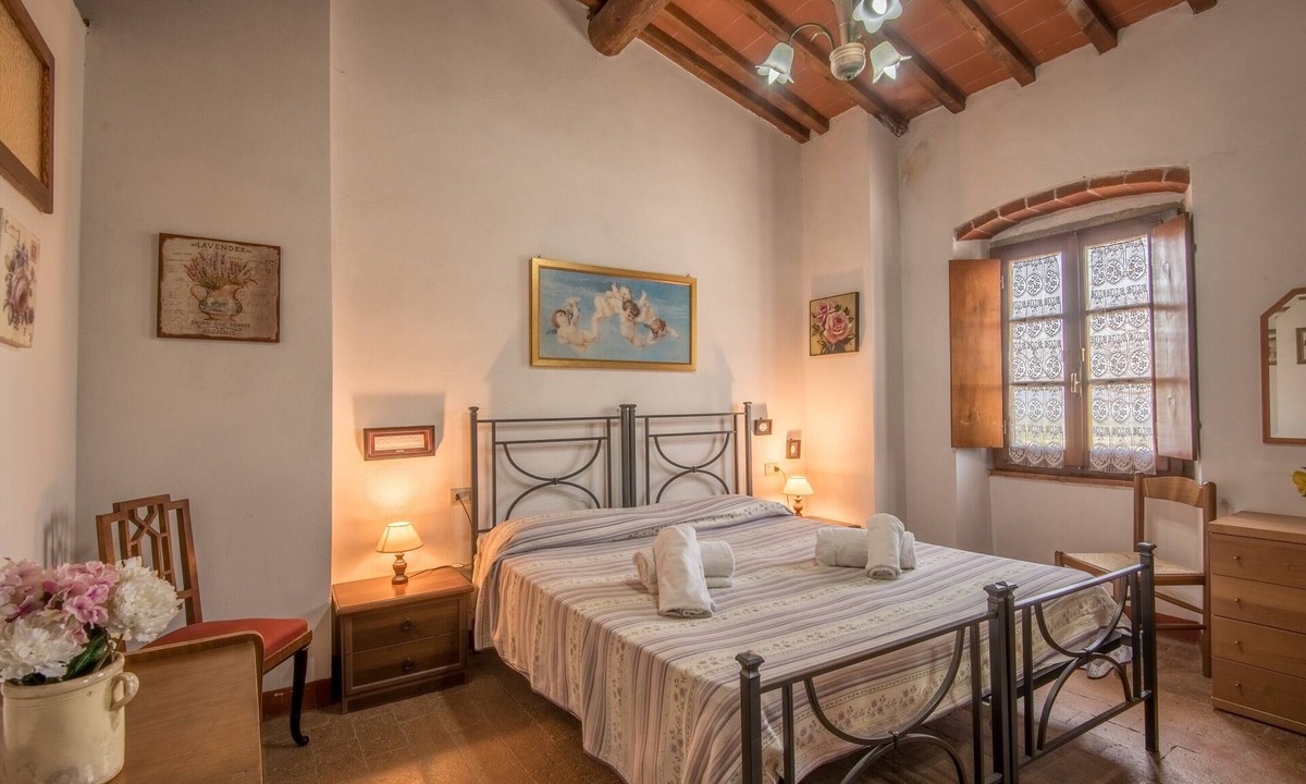 Castiglion Fibocchi Other | Pet-Friendly Apartment Bilocale Prunalbo with Shared Pool & Wi-Fi