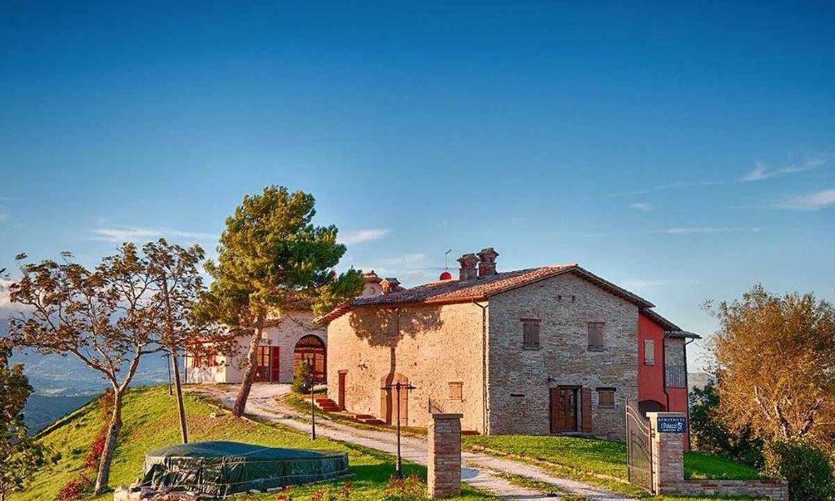 SantʼAngelo in Vado Apartment | Pet friendly apartment in Sant'Angelo in Vado
