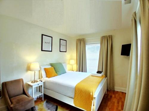 West Hyattsville Bed & Breakfast | Pleasant Private Room in Washington DC