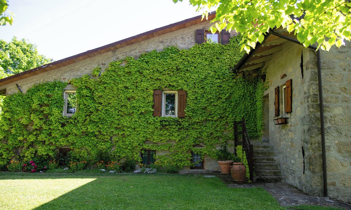 Gaggio Montano House | Podere Monte, panoramic terrace on the Apennines with walks and barbecues.