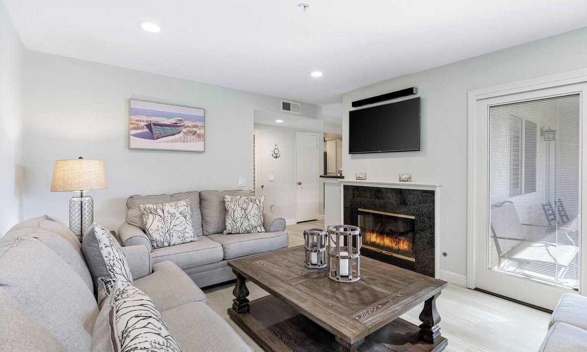 Monarch Beach Condo | Pool + Hot Tub Access + Gym | Gated, Newport Beach | Seabreeze Retreat