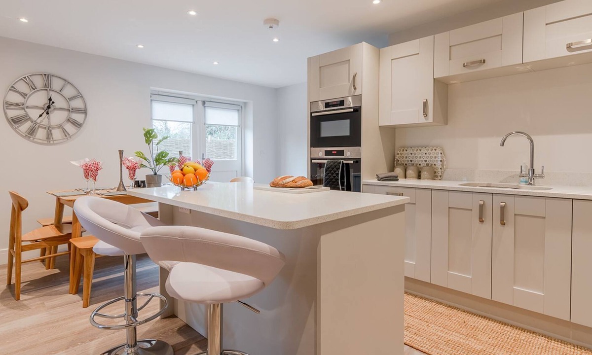 Ebrington Cottage | Poplar House - sleeps 8 guests in 4 bedrooms