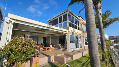 Port Owen Villa | Port Owen Riverfront Retreat