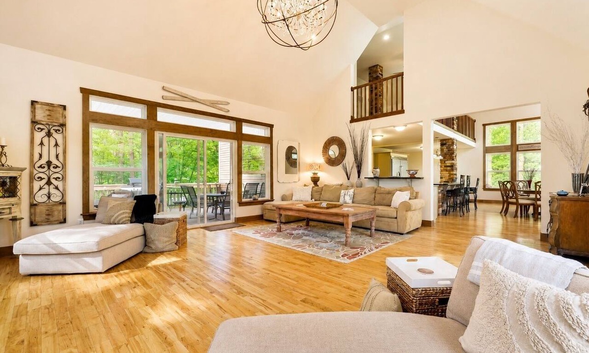 Lackawaxen House | Powderhorn Ranch Luxury Masthope Retreat