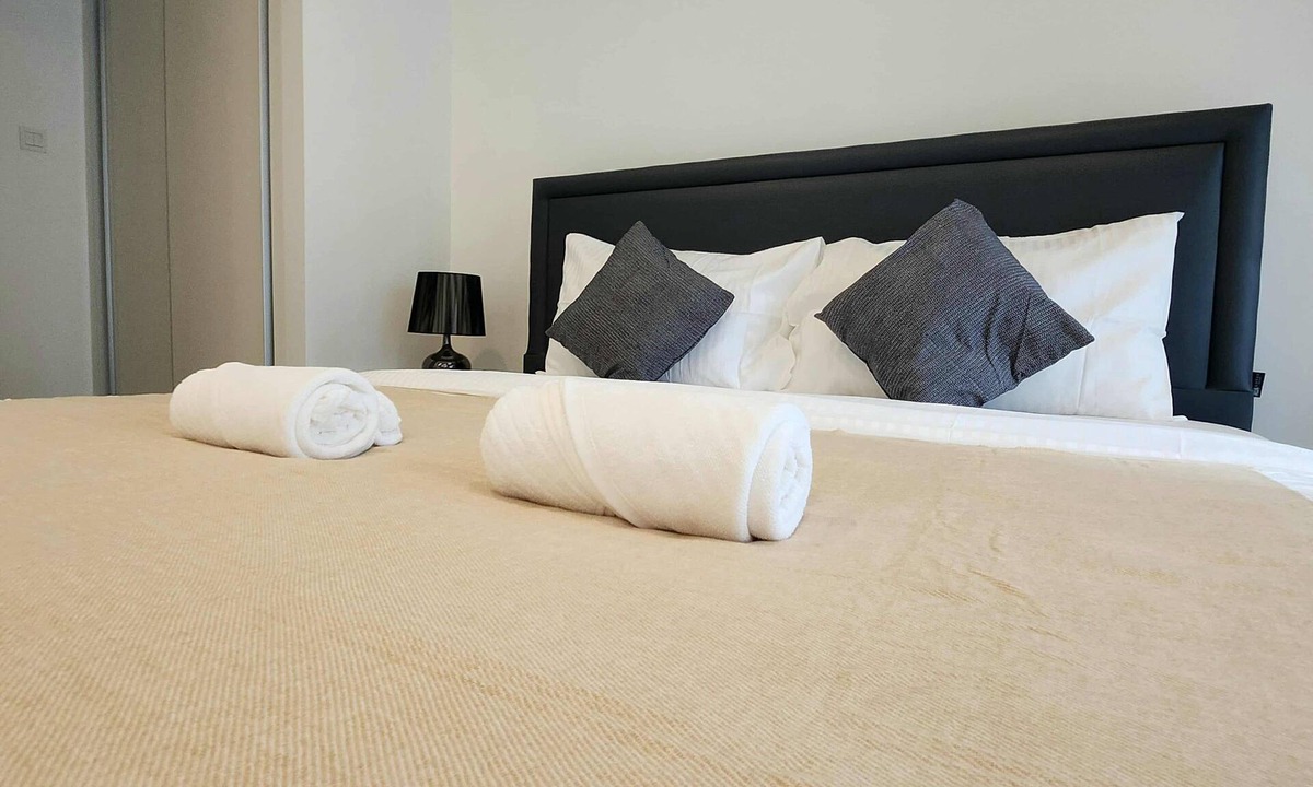 Khlong Toei Nuea Apartment | Prime 1BR in Sukhumvit 11 – Central#Stylish#Modern