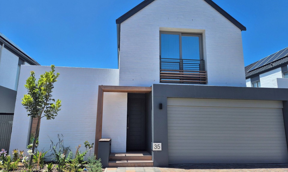 Plettenberg Bay Villa | Private 3-Bed, 3-Bath Villa in Plettenberg Bay – Peaceful, Convenient Location