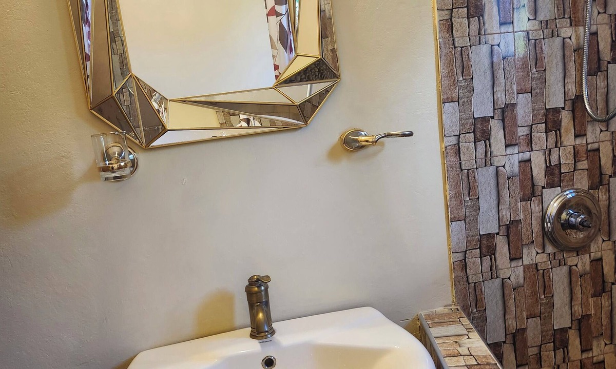 Maidstone House | Private home away from home south coast St Elizabeth