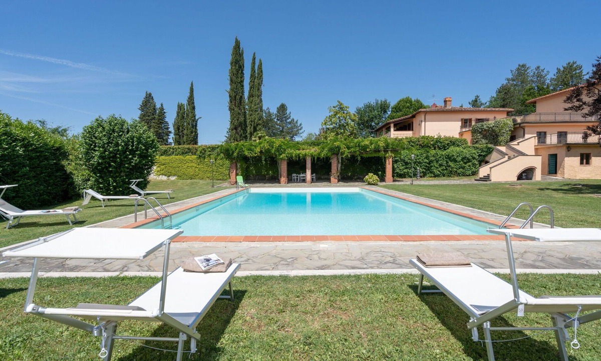 Vicchio Villa | Private Villa with hot tub, private pool, sauna, WIFI, TV, patio, pets allowed, panoramic view