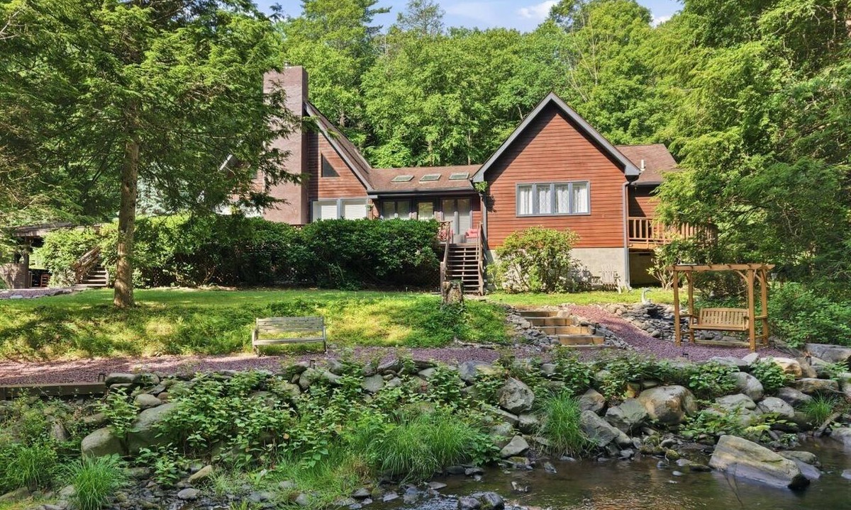 Cresco House | Private waterfront retreat in the Pocono mountains. Hot tub, Fire pit, Dogs ok