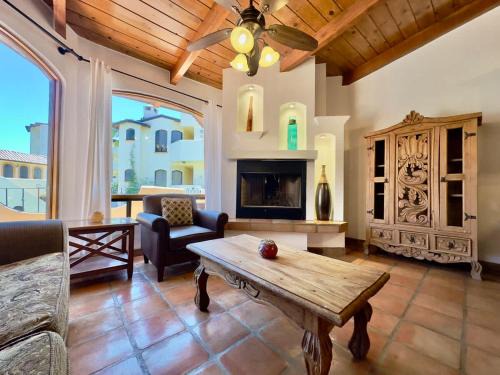 Playas de Rosarito Apartment | Puerto Nuevo Surf Casita Encanto 1BR with pool