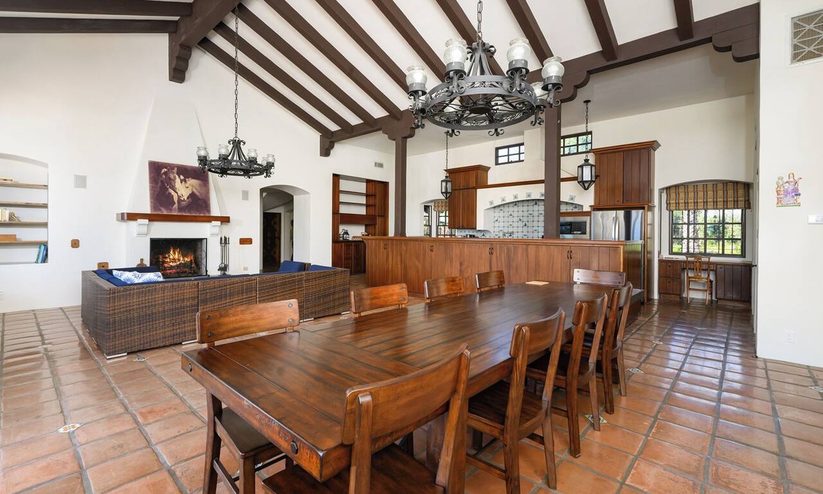 Ballard House | Quinta Refugio - 4700 Sq Ft of Gorgeous