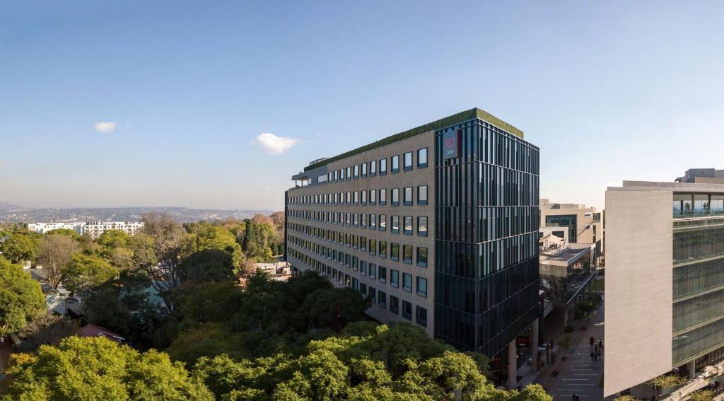 Greater Johannesburg Metropolitan Area Hotel | Radisson RED Hotel Johannesburg Rosebank