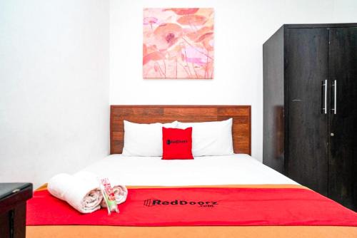 Gambir House | RedDoorz Plus @ Pasar Baru