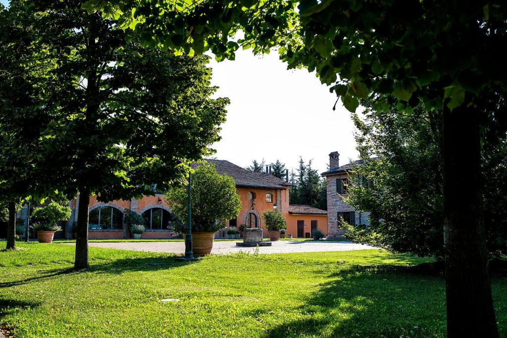 Cadeo House | Relais Cascina Scottina